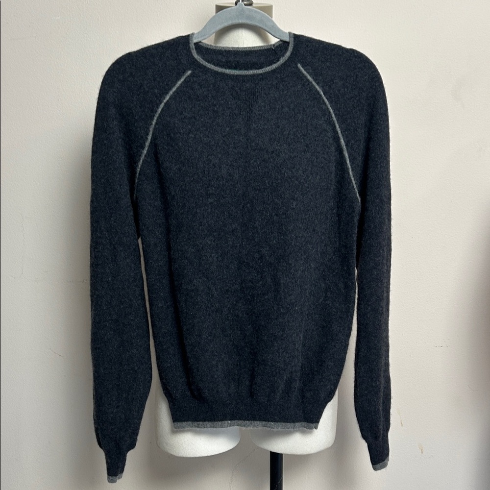 Hammacher Schlemmer 100% cashmere crew neck dark dray drop shoulder sweater M